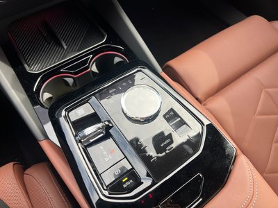 2025 BMW 5 SERIES 缩略图 14