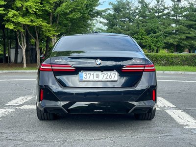 2025 BMW 5 SERIES 照片 7