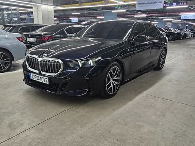 BMW 5 SERIES - 1