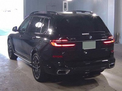 2024 BMW X7 photo 2
