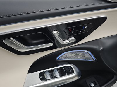 2026 Mercedes-BENZ E-CLASS — миниатюра 32