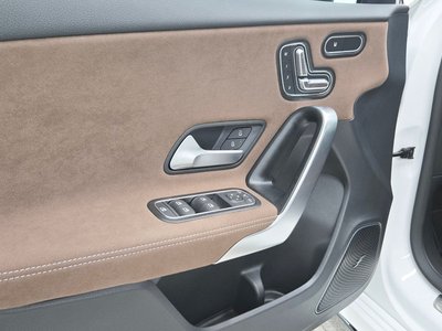 2025 Mercedes-BENZ A-CLASS 缩略图 15
