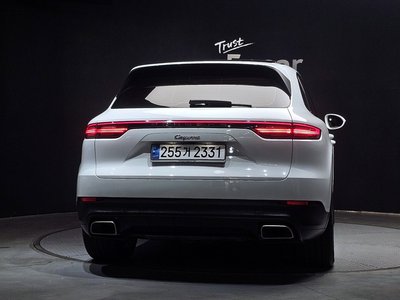 PORSCHE CAYENNE - 4