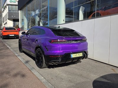 LAMBORGHINI URUS - 4