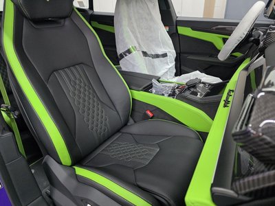 LAMBORGHINI URUS - 9