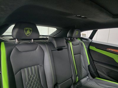 LAMBORGHINI URUS - 5