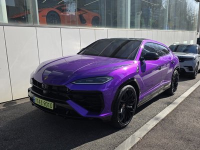 LAMBORGHINI URUS - 2