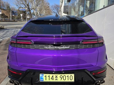LAMBORGHINI URUS - 6