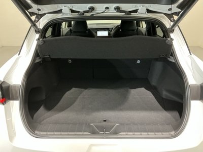 2025 Lexus LBX 缩略图 36
