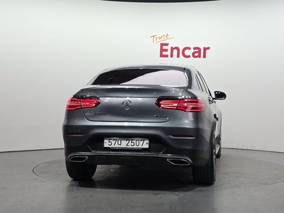 MERCEDES-BENZ GLC - 4