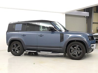 LAND ROVER DEFENDER - 7