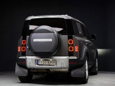 LAND ROVER DEFENDER - 3