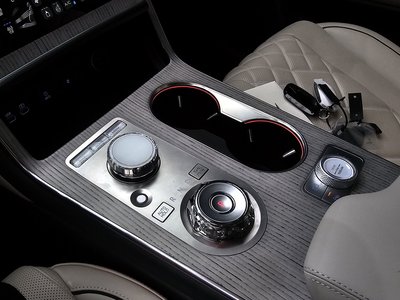 2024 Genesis GV80 — миниатюра 12