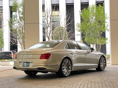 BENTLEY FLYING SPUR - 7