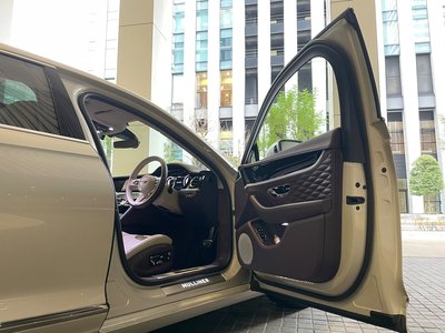 BENTLEY FLYING SPUR - 8