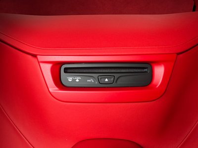 2014 FERRARI F12 BERLINETTA thumbnail 33