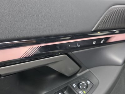 2025 BMW 5 SERIES 缩略图 27