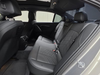 2025 BMW 5 SERIES 缩略图 18