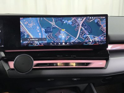 2025 BMW 5 SERIES 缩略图 20
