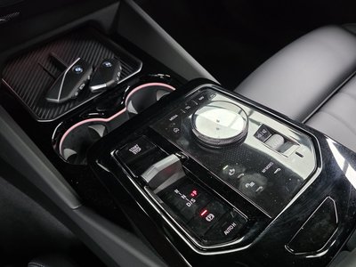 2025 BMW 5 SERIES 缩略图 12