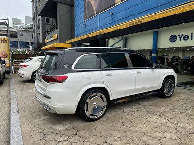 2020 Mercedes-BENZ GLS thumbnail 11