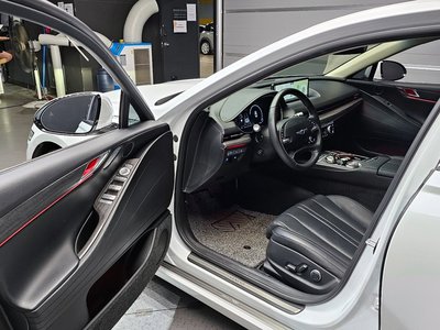GENESIS G80 (RG3) - 10