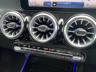 2025 Mercedes-BENZ GLB AMG — миниатюра 16