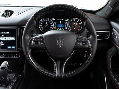 2021 Maserati LEVANTE — миниатюра 12