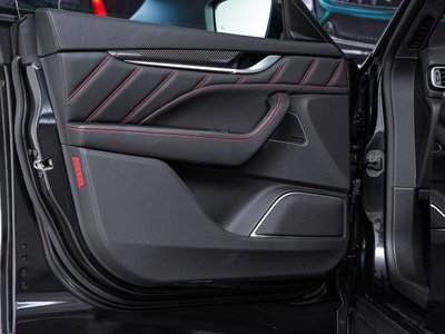 2021 Maserati LEVANTE — миниатюра 30