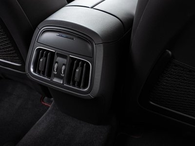 2021 Maserati LEVANTE — миниатюра 64