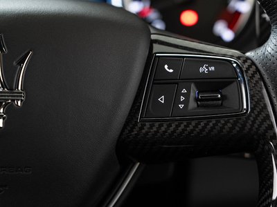 2021 Maserati LEVANTE — миниатюра 38
