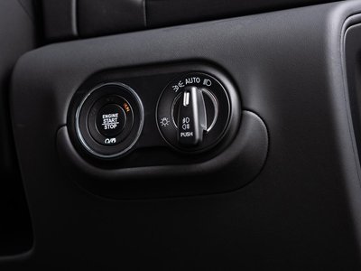 2021 Maserati LEVANTE — миниатюра 35