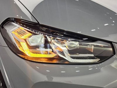 صورة 9 لـ 2025 BMW X4