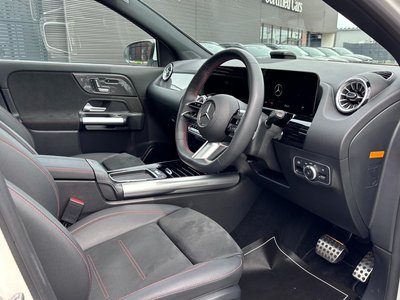 MERCEDES-BENZ GLA - 7