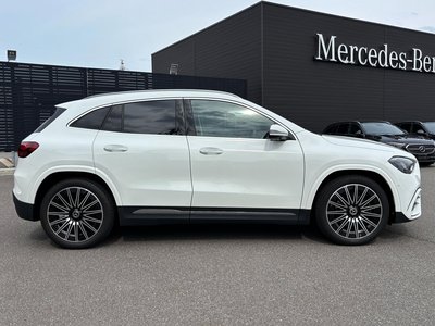 MERCEDES-BENZ GLA - 4