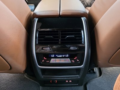2025 BMW X7 — миниатюра 24