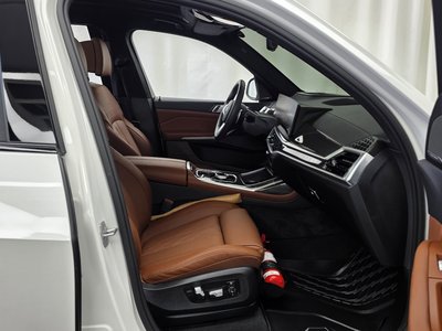 2025 BMW X7 — миниатюра 17