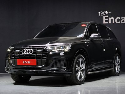 AUDI Q7 - 1