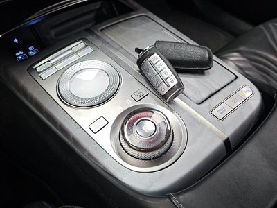 GENESIS G80 (RG3) - 9