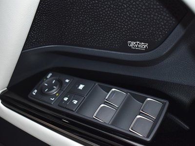 صورة مصغرة 15 لـ 2025 Lexus LX