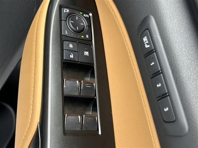 2022 Lexus NX thumbnail 33