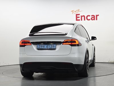 2023 Tesla MODEL X — фото 3