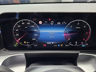 2024 Mercedes-BENZ GLB — миниатюра 11