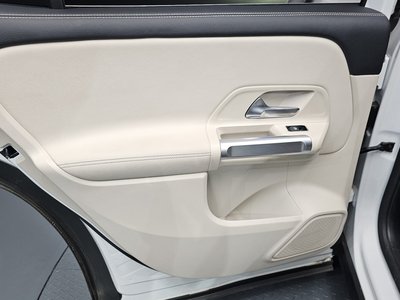 2024 Mercedes-BENZ GLB — миниатюра 15