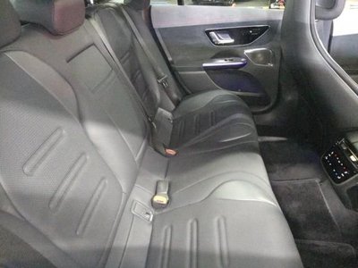 MERCEDES-BENZ EQE - 4