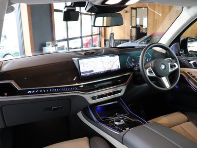 2025 BMW X7 照片 3