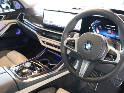 2025 BMW X7 照片 10