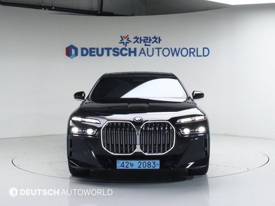 BMW I7 - 2