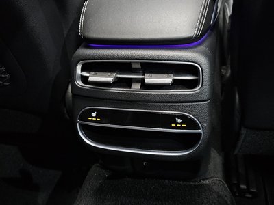 2021 Genesis GV70 — миниатюра 19