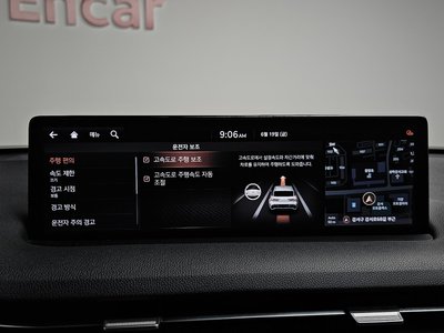 2021 Genesis GV70 — миниатюра 16